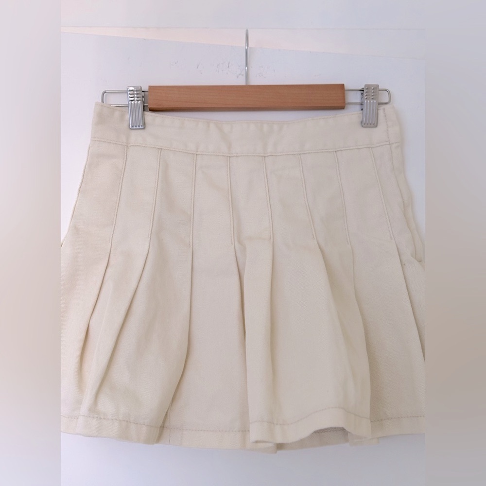✨New Brandy Melville J Galt Beige Skater Skirt OS